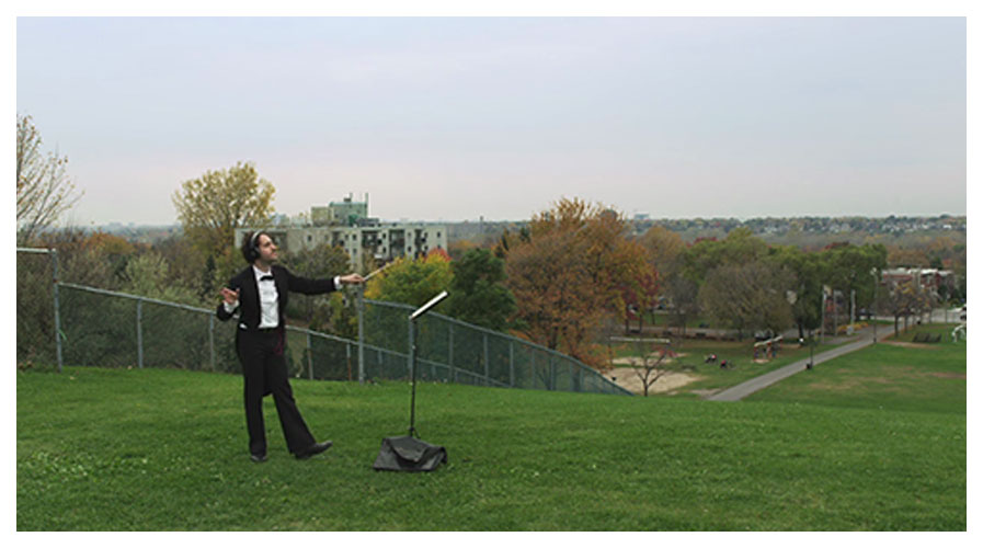 Chef d'orchestre dans un parc